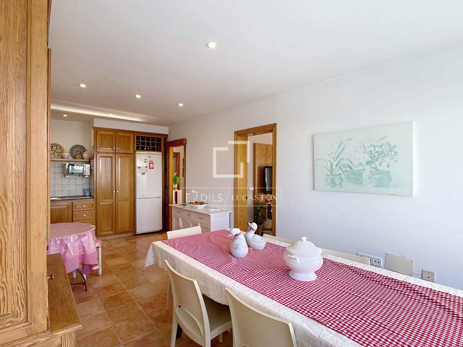 4 bedroom Villa for sale in Ciutadella de Menorca with garage - € 690,000 (Ref: 9675064)
