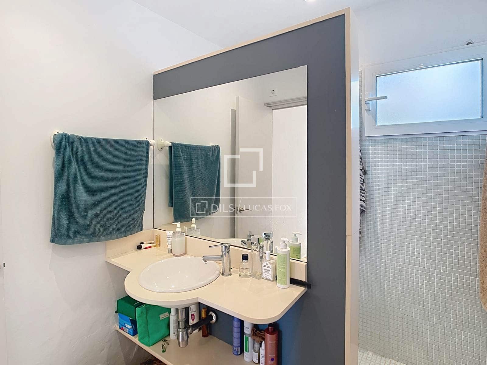 4 bedroom Villa for sale in Ciutadella de Menorca with garage - € 690,000 (Ref: 9675064)