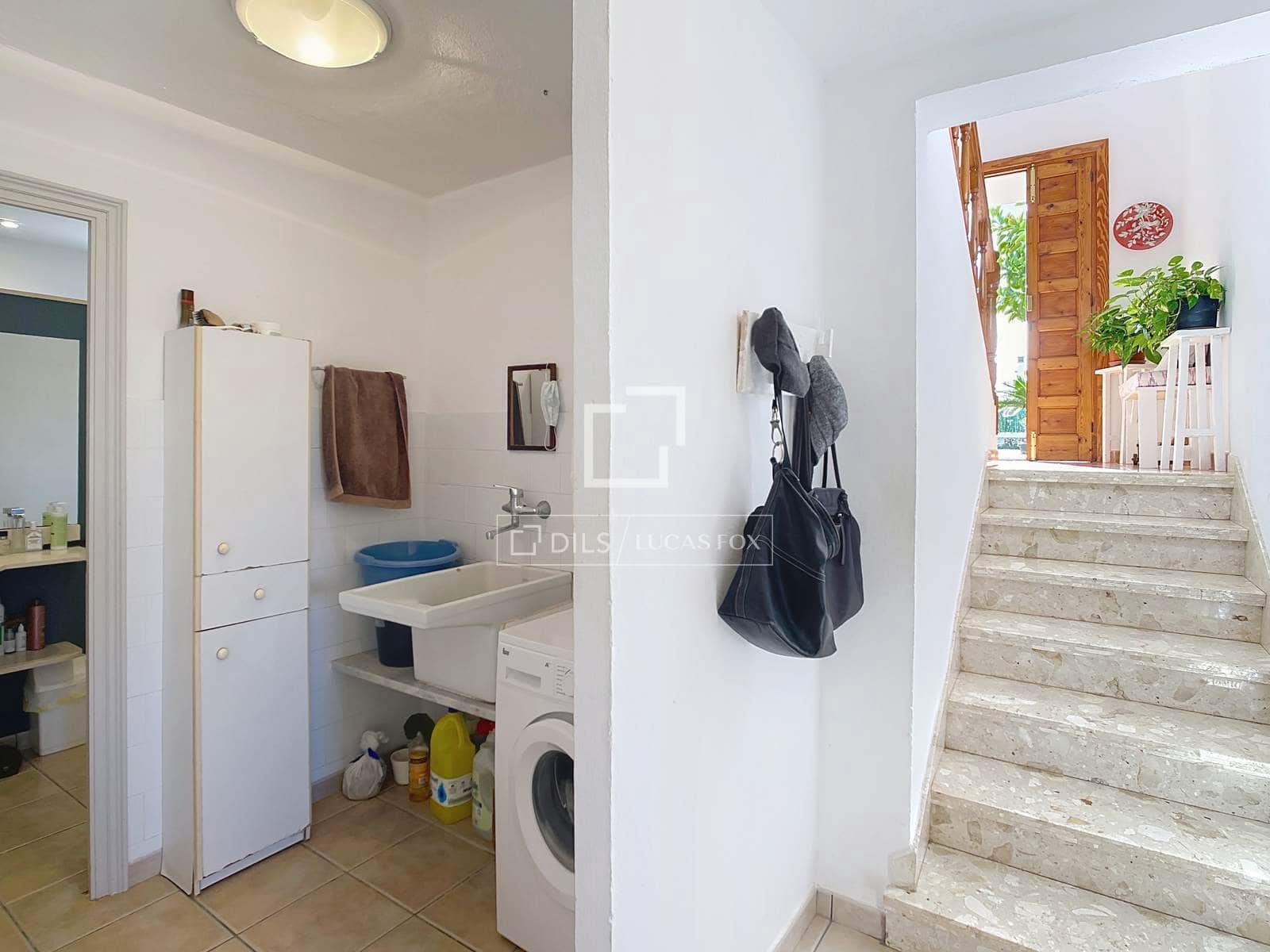 4 bedroom Villa for sale in Ciutadella de Menorca with garage - € 690,000 (Ref: 9675064)