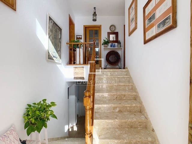 4 bedroom Villa for sale in Ciutadella de Menorca with garage - € 690,000 (Ref: 9675064)