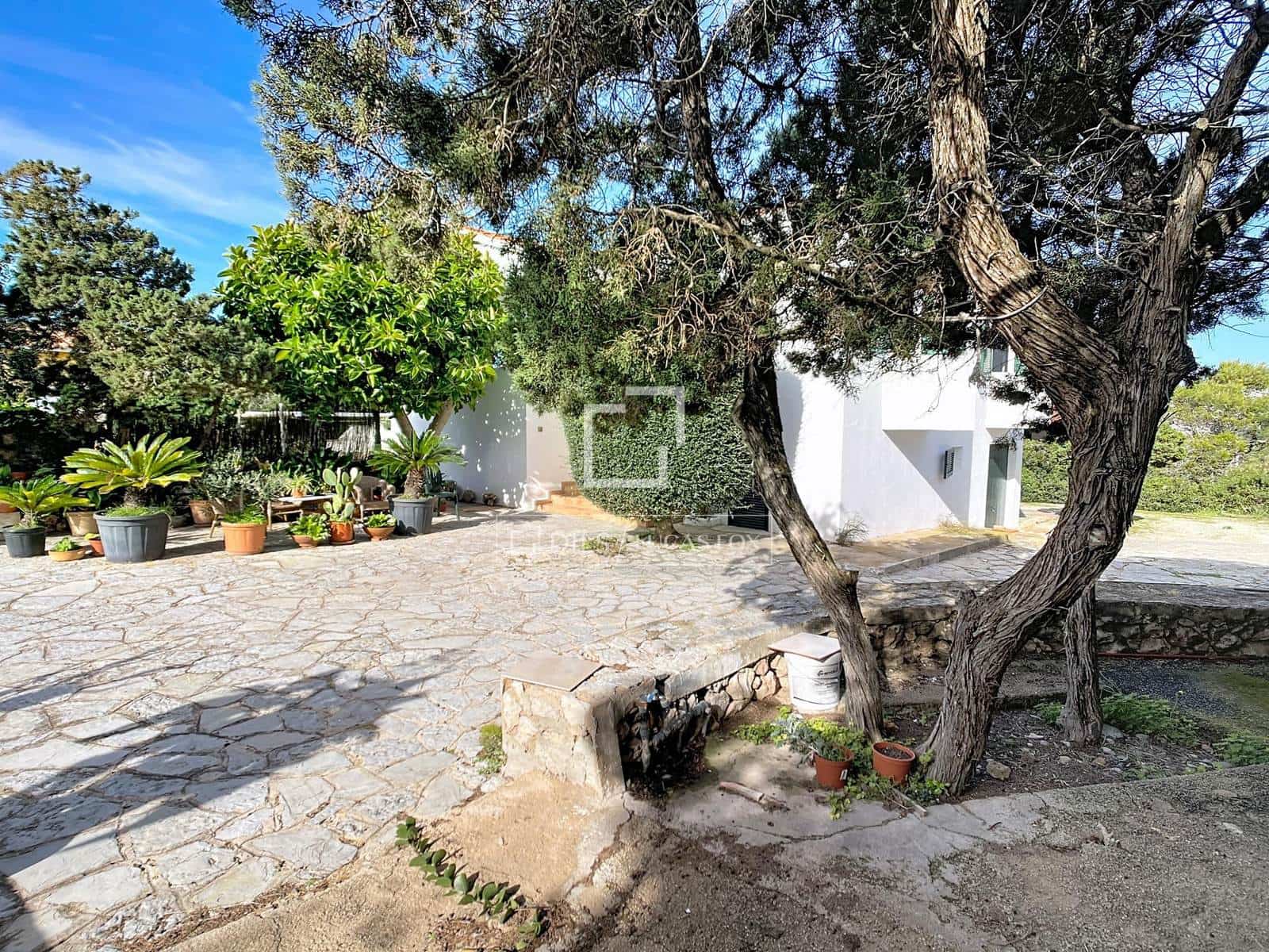 4 bedroom Villa for sale in Ciutadella de Menorca with garage - € 690,000 (Ref: 9675064)