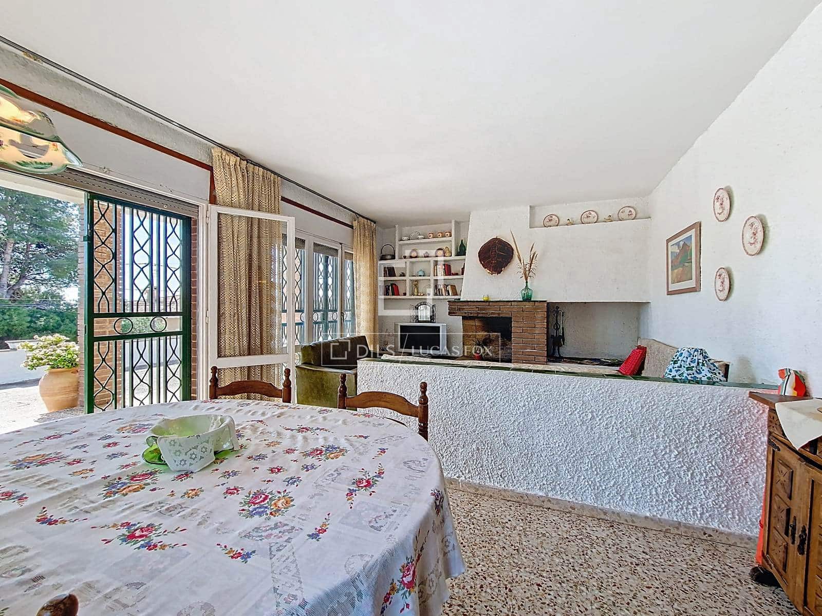 4 bedroom Villa for sale in Calafell with garage - € 489,000 (Ref: 9675065)