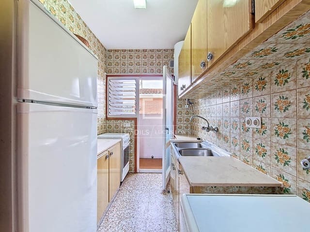 4 soveværelse Villa til salg i Calafell med garage - € 489.000 (Ref: 9675065)