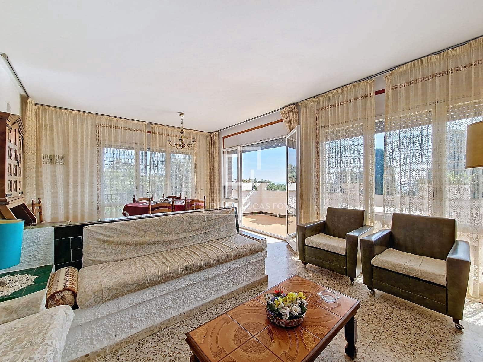 4 bedroom Villa for sale in Calafell with garage - € 489,000 (Ref: 9675065)