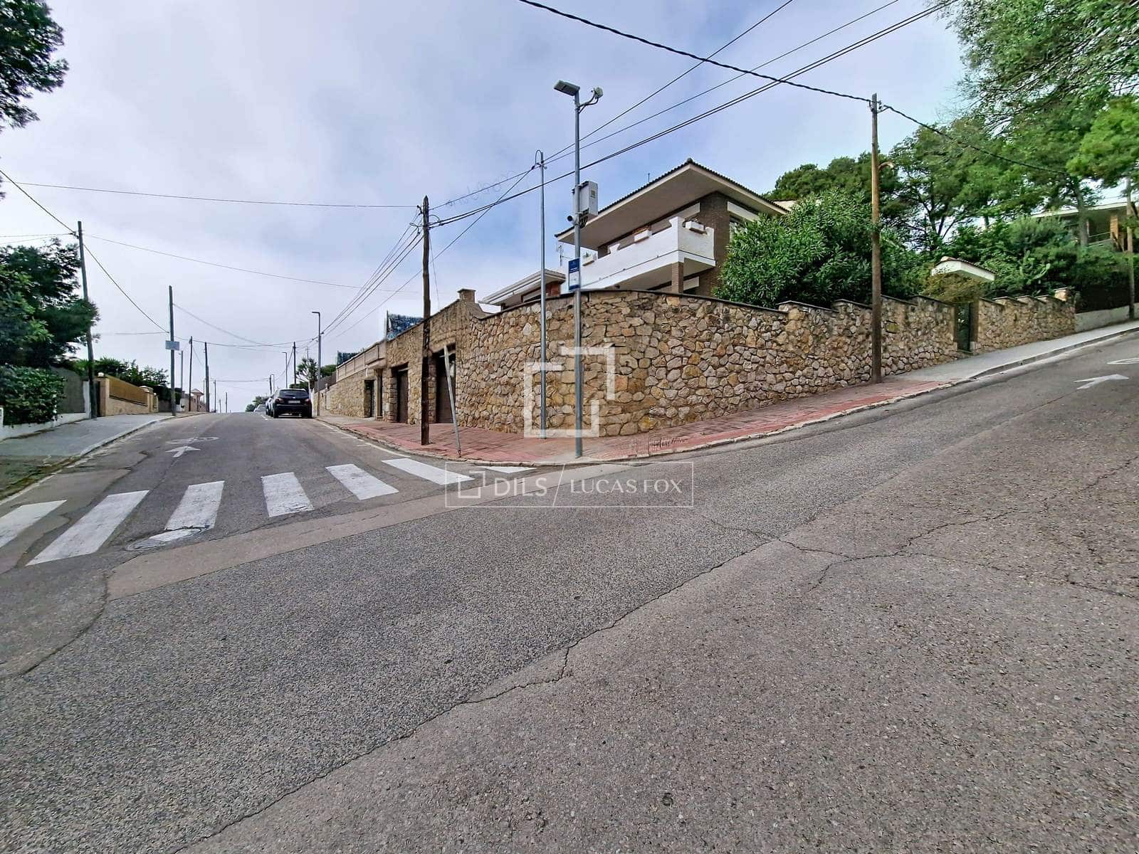 4 bedroom Villa for sale in Calafell with garage - € 489,000 (Ref: 9675065)