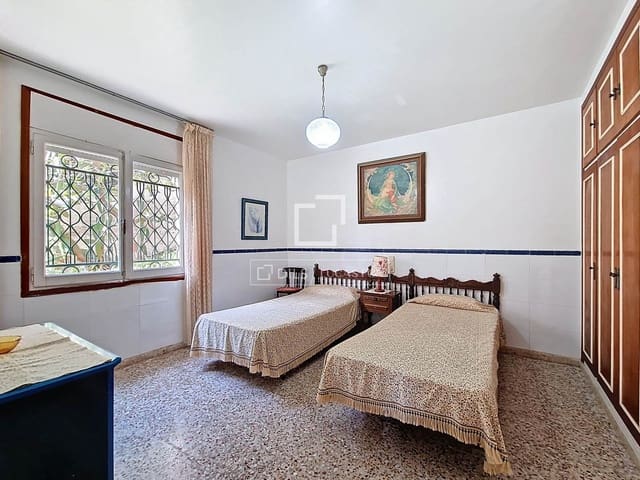 4 soveværelse Villa til salg i Calafell med garage - € 489.000 (Ref: 9675065)