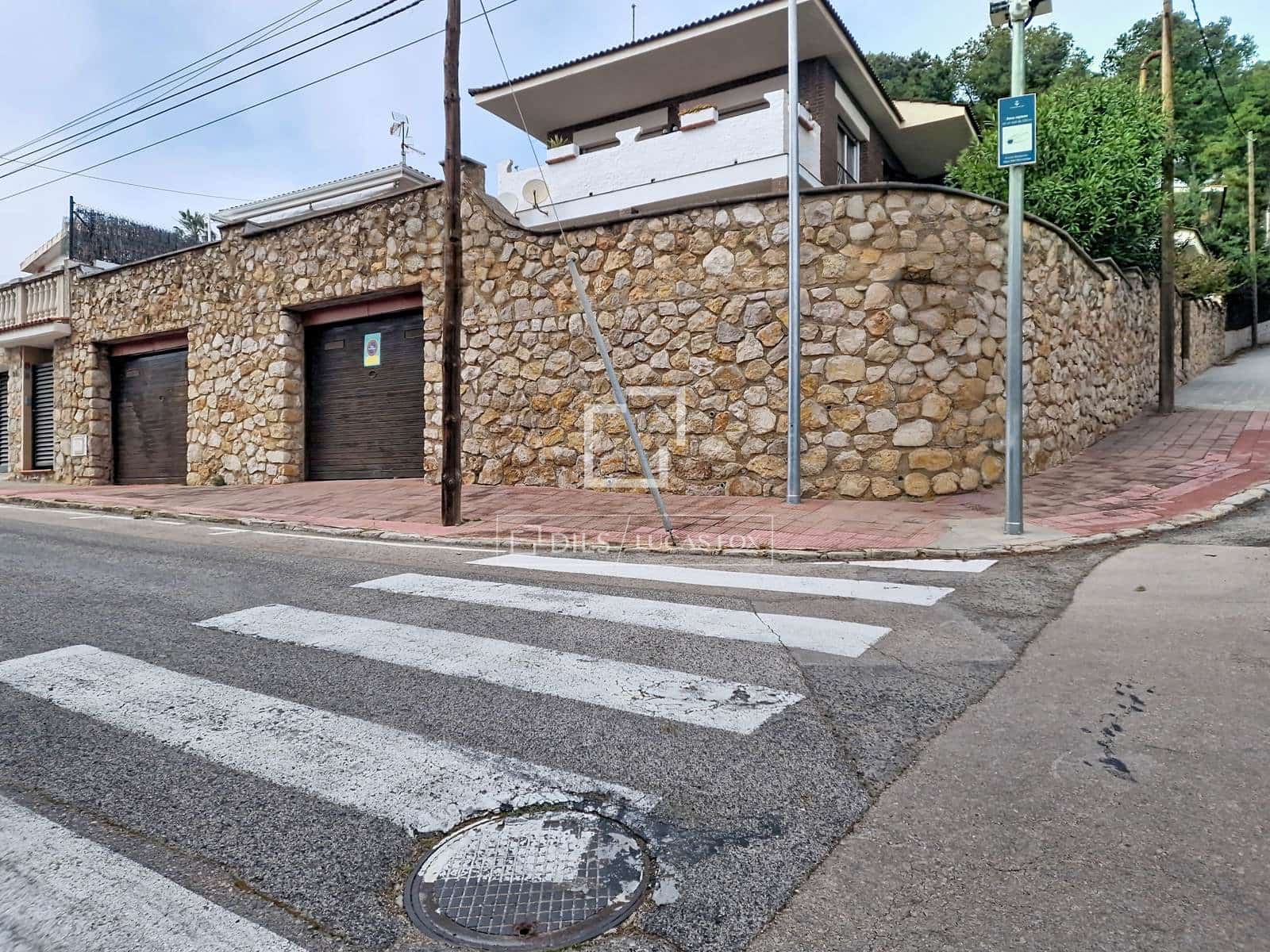 4 bedroom Villa for sale in Calafell with garage - € 489,000 (Ref: 9675065)