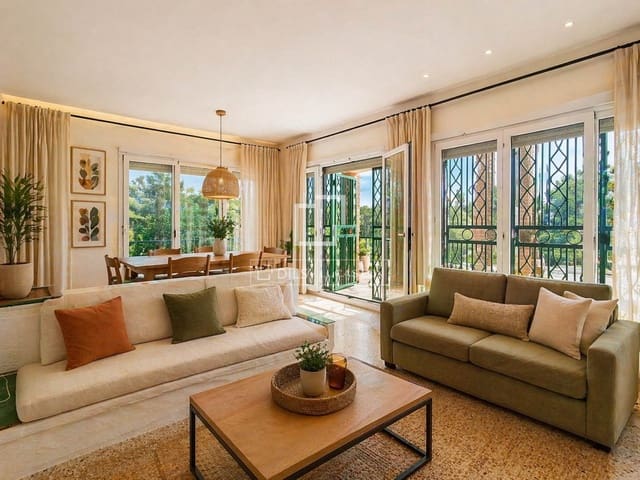 4 soveværelse Villa til salg i Calafell med garage - € 489.000 (Ref: 9675065)