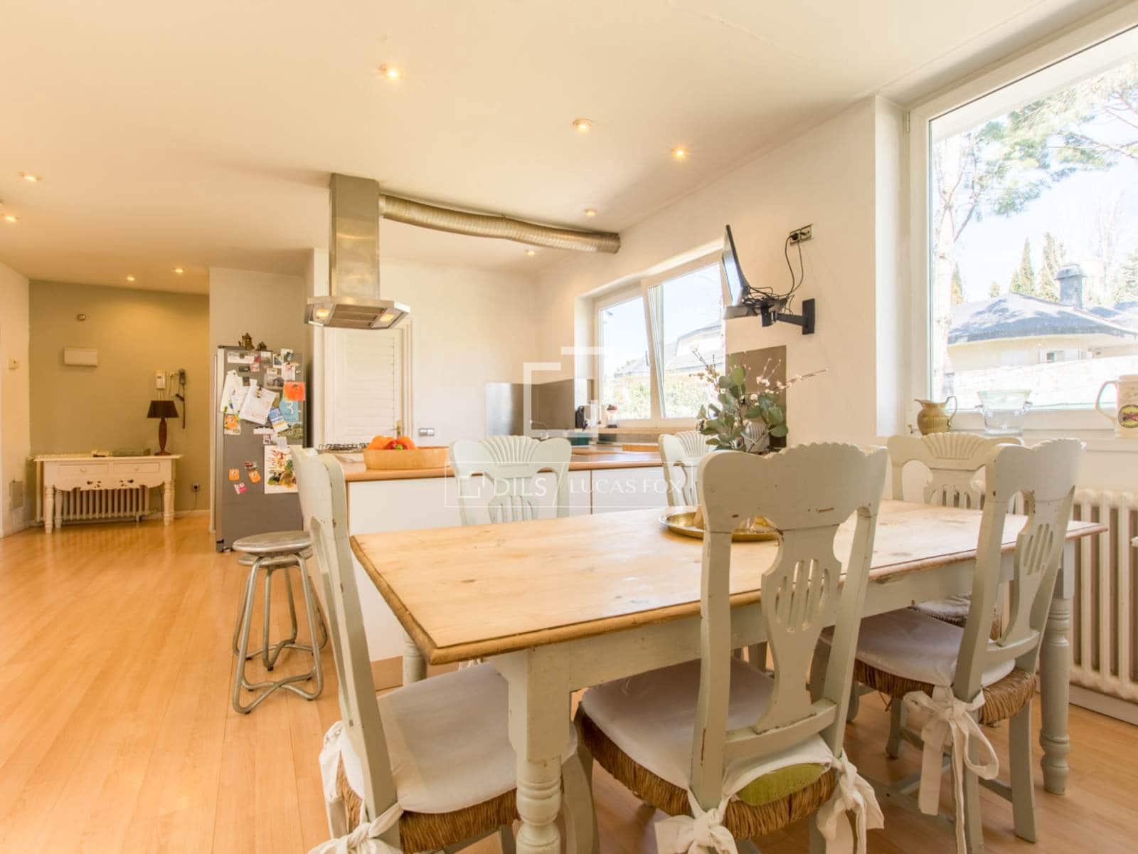 Chalet de 8 habitaciones en Pozuelo de Alarcón en venta con piscina garaje - 5.100.000 € (Ref: 9675956)