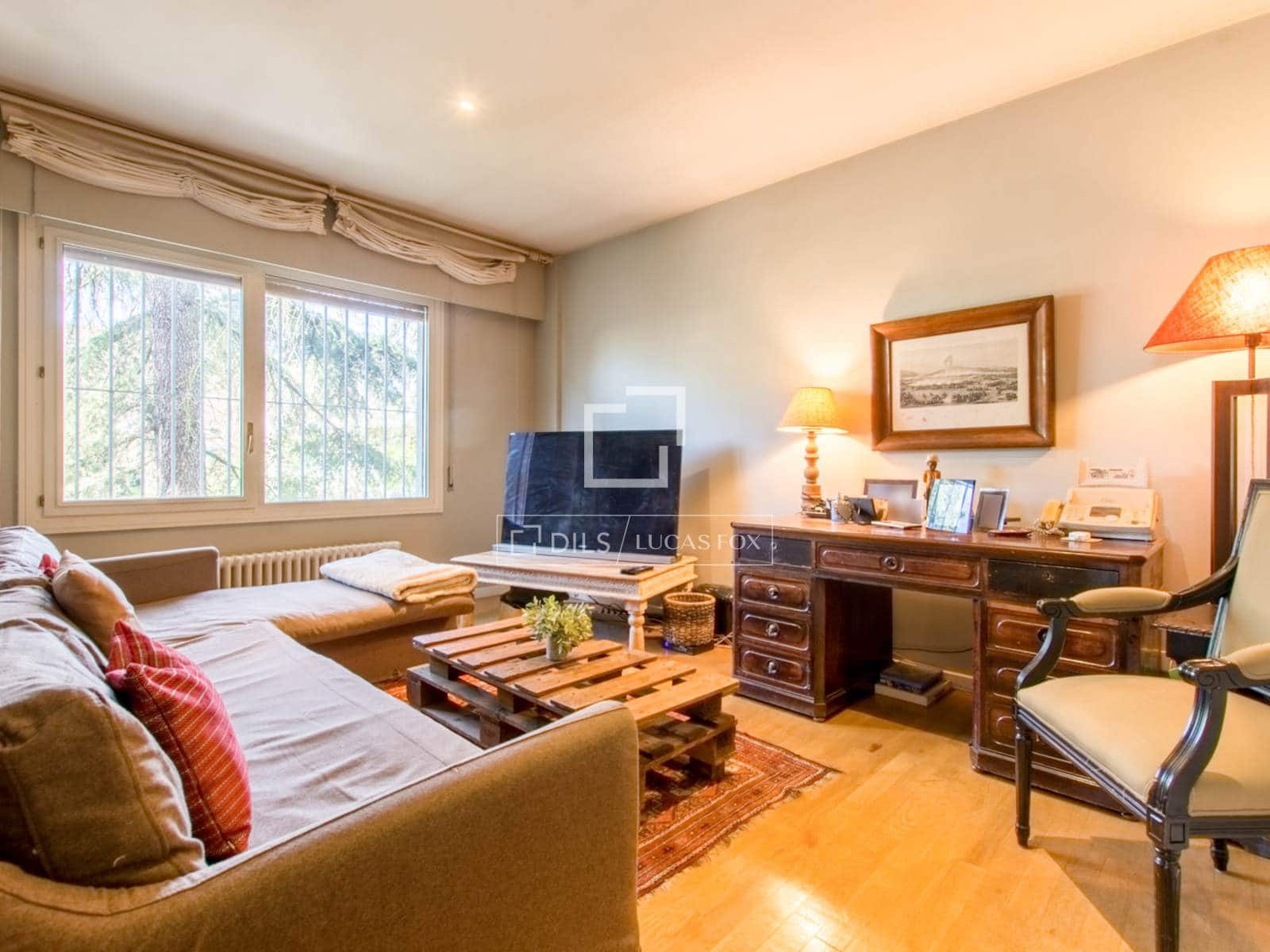 Chalet de 8 habitaciones en Pozuelo de Alarcón en venta con piscina garaje - 5.100.000 € (Ref: 9675956)