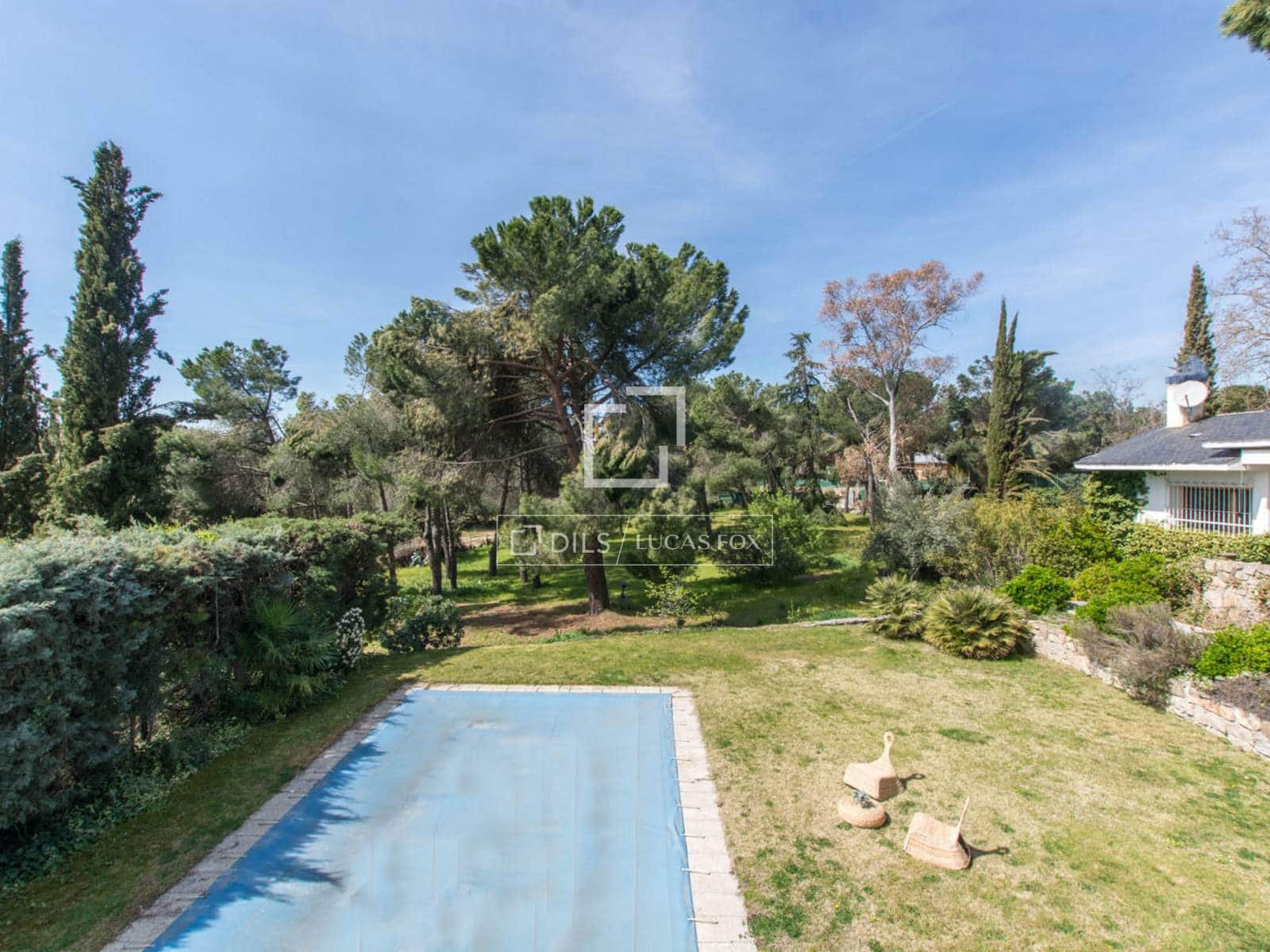 Chalet de 8 habitaciones en Pozuelo de Alarcón en venta con piscina garaje - 5.100.000 € (Ref: 9675956)