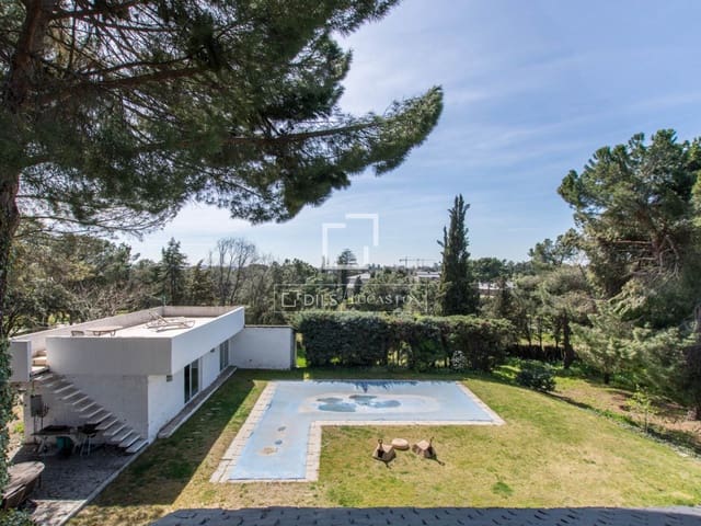 Chalet de 8 habitaciones en Pozuelo de Alarcón en venta con piscina garaje - 5.100.000 € (Ref: 9675956)