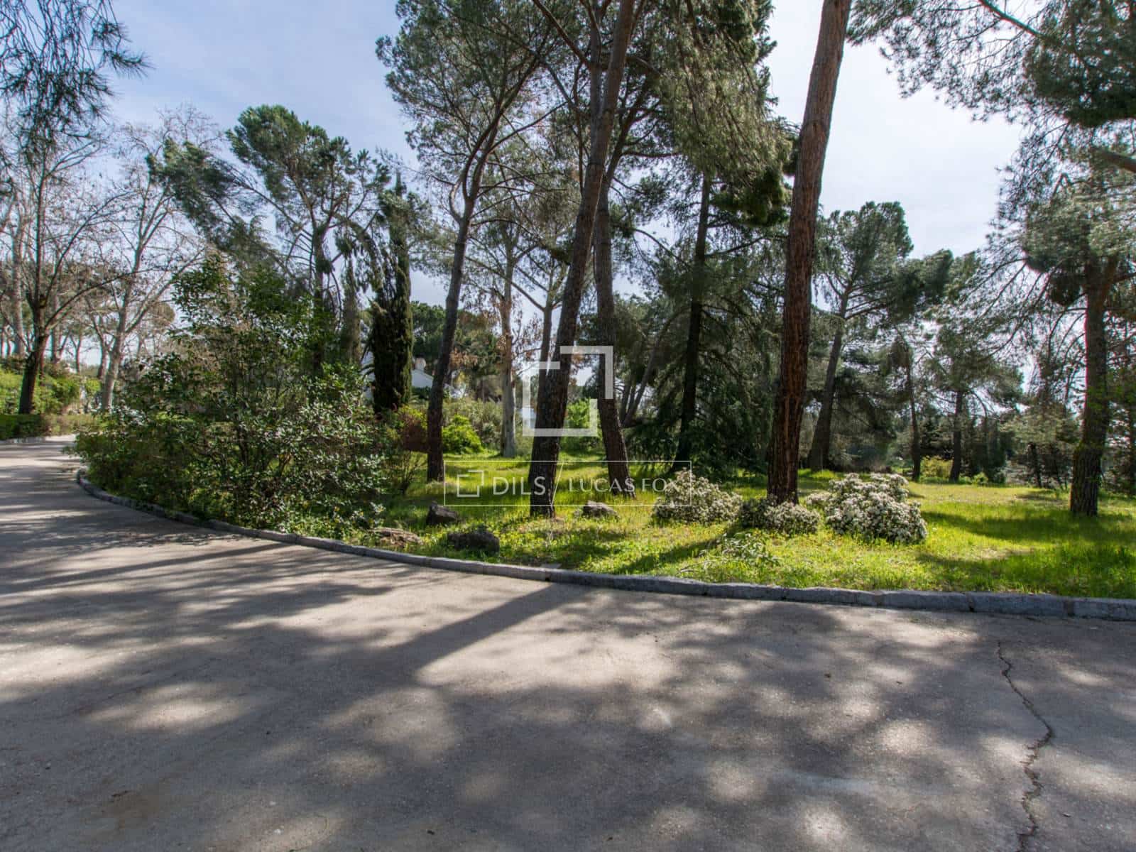 Chalet de 8 habitaciones en Pozuelo de Alarcón en venta con piscina garaje - 5.100.000 € (Ref: 9675956)