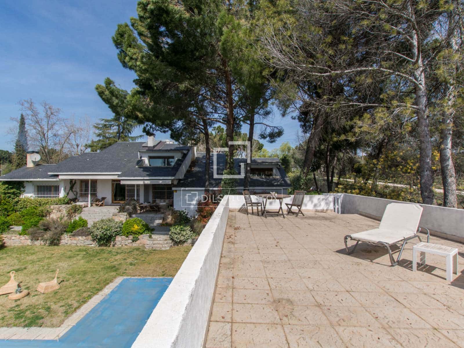 Chalet de 8 habitaciones en Pozuelo de Alarcón en venta con piscina garaje - 5.100.000 € (Ref: 9675956)