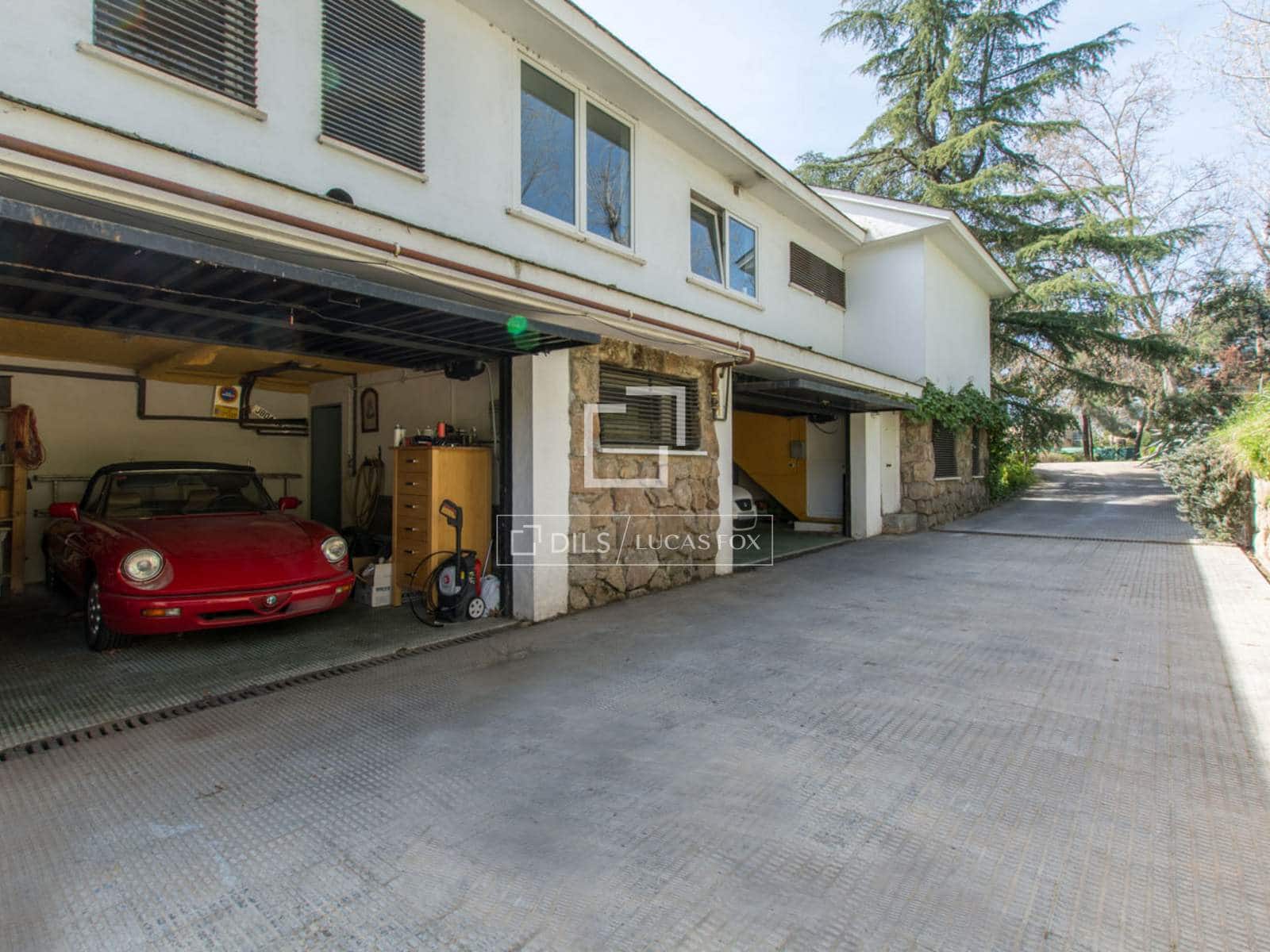 8 bedroom Villa for sale in Pozuelo de Alarcon with pool garage - € 5,100,000 (Ref: 9675956)