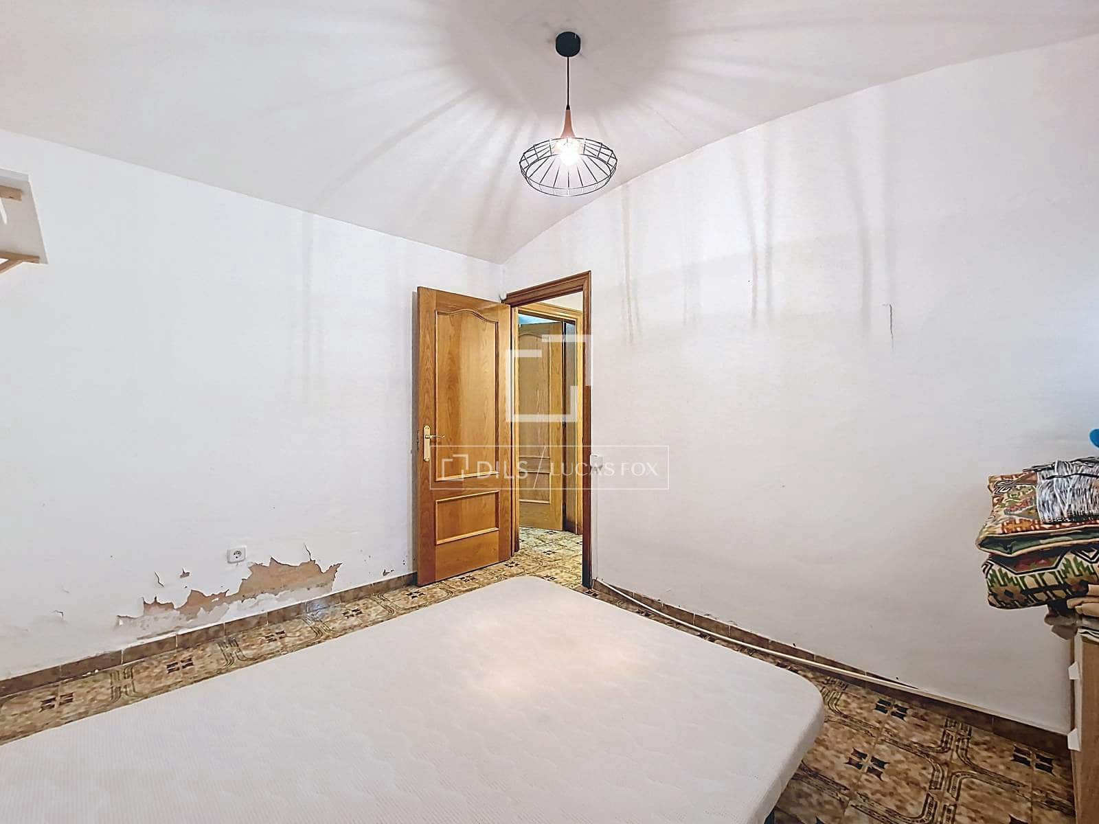 4 slaapkamer Villa te koop in Vilanova i la Geltru - € 450.000 (Ref: 9675957)