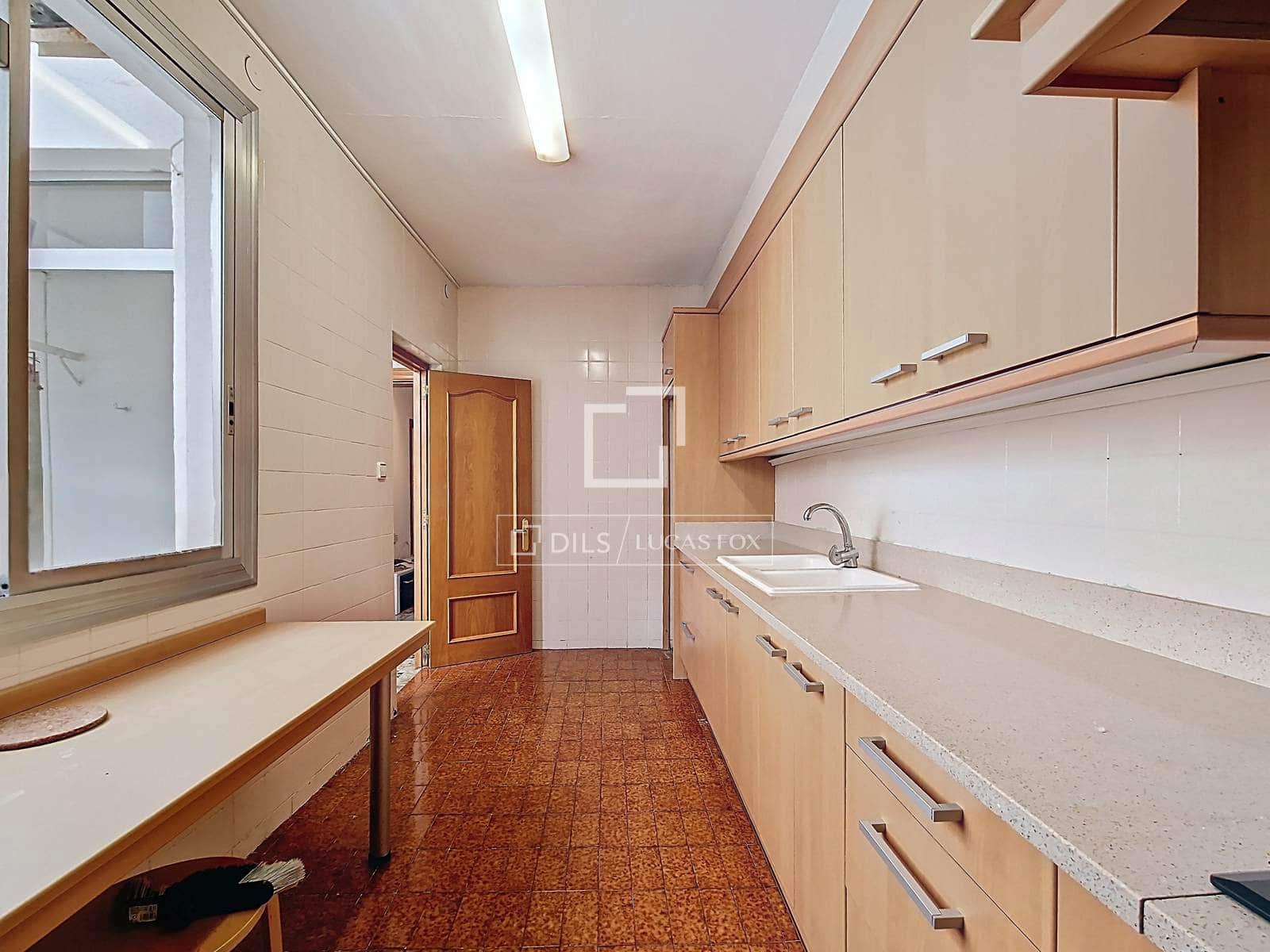 4 slaapkamer Villa te koop in Vilanova i la Geltru - € 450.000 (Ref: 9675957)