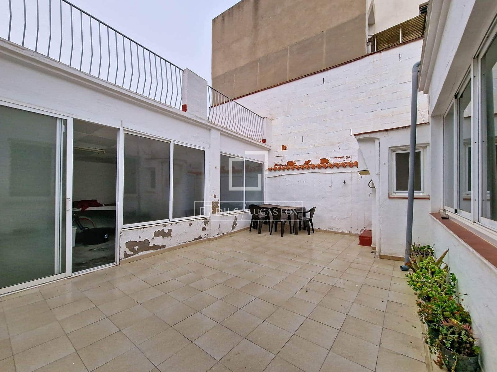 4 slaapkamer Villa te koop in Vilanova i la Geltru - € 450.000 (Ref: 9675957)