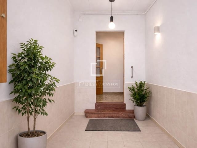 4 slaapkamer Villa te koop in Vilanova i la Geltrú - € 450.000 (Ref: 9675957)