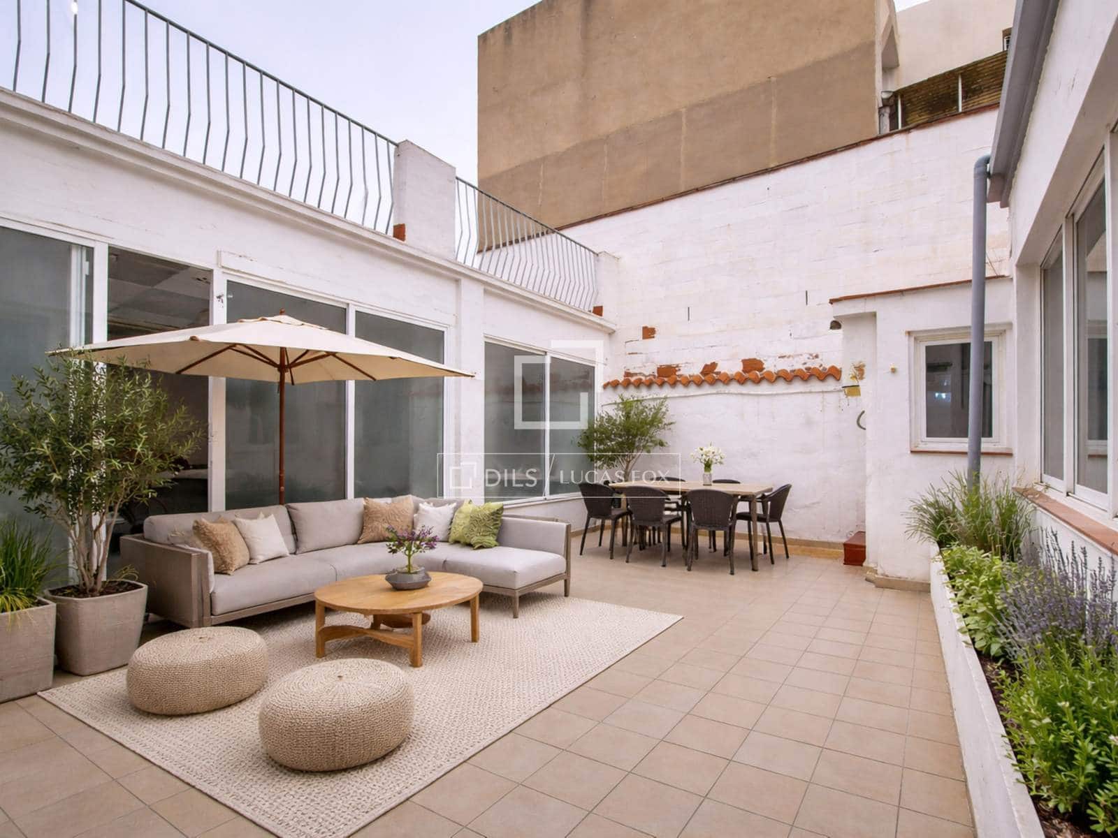 4 slaapkamer Villa te koop in Vilanova i la Geltru - € 450.000 (Ref: 9675957)