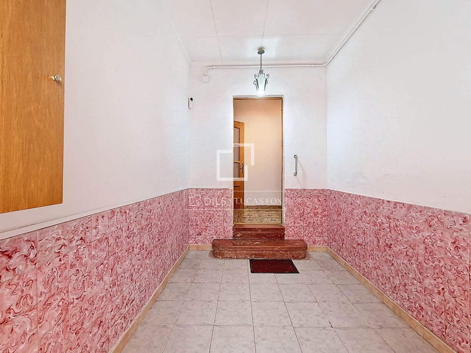 4 slaapkamer Villa te koop in Vilanova i la Geltru - € 450.000 (Ref: 9675957)