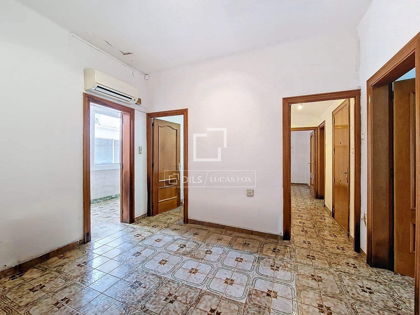 4 slaapkamer Villa te koop in Vilanova i la Geltru - € 450.000 (Ref: 9675957)