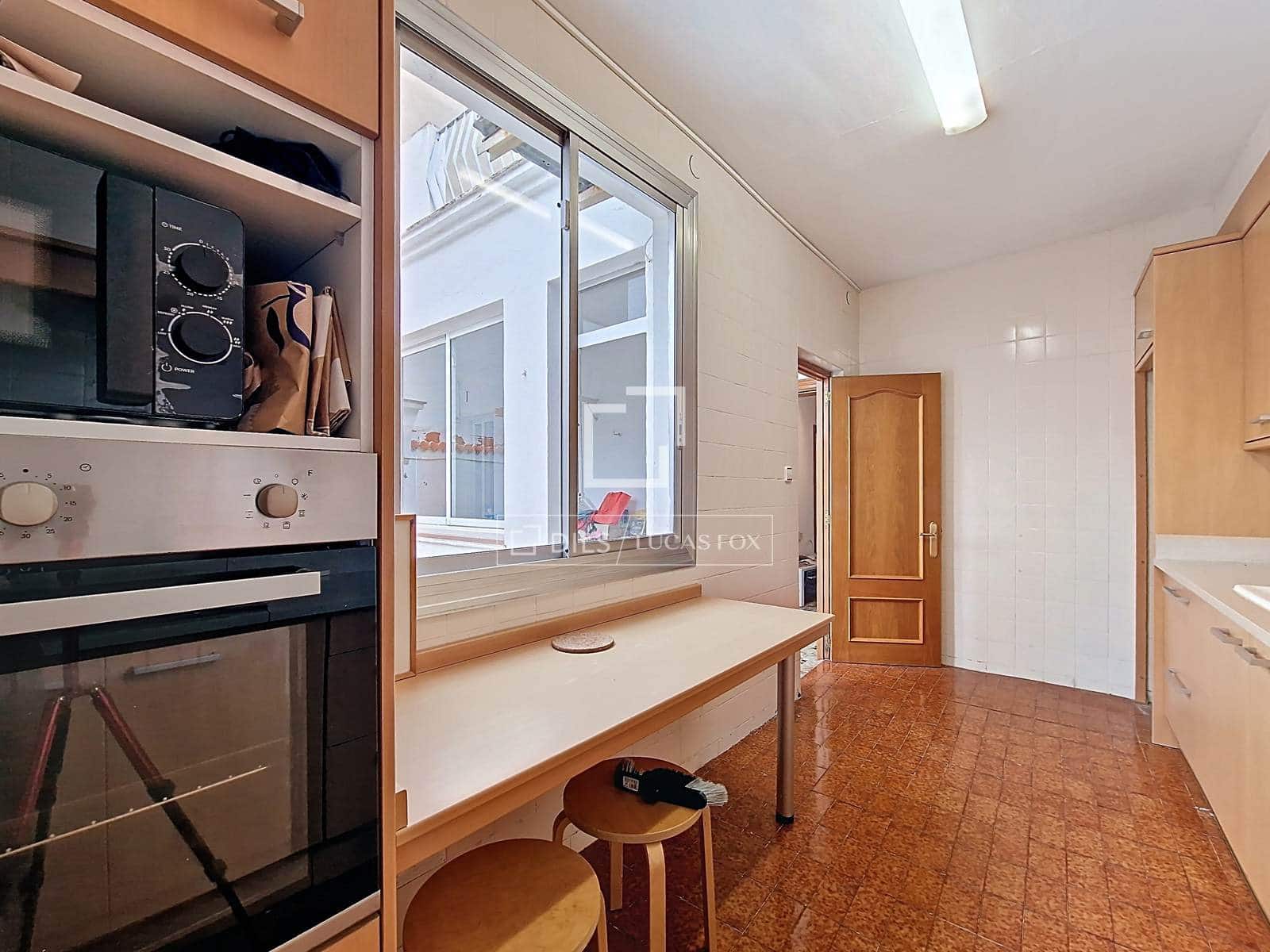 4 slaapkamer Villa te koop in Vilanova i la Geltru - € 450.000 (Ref: 9675957)