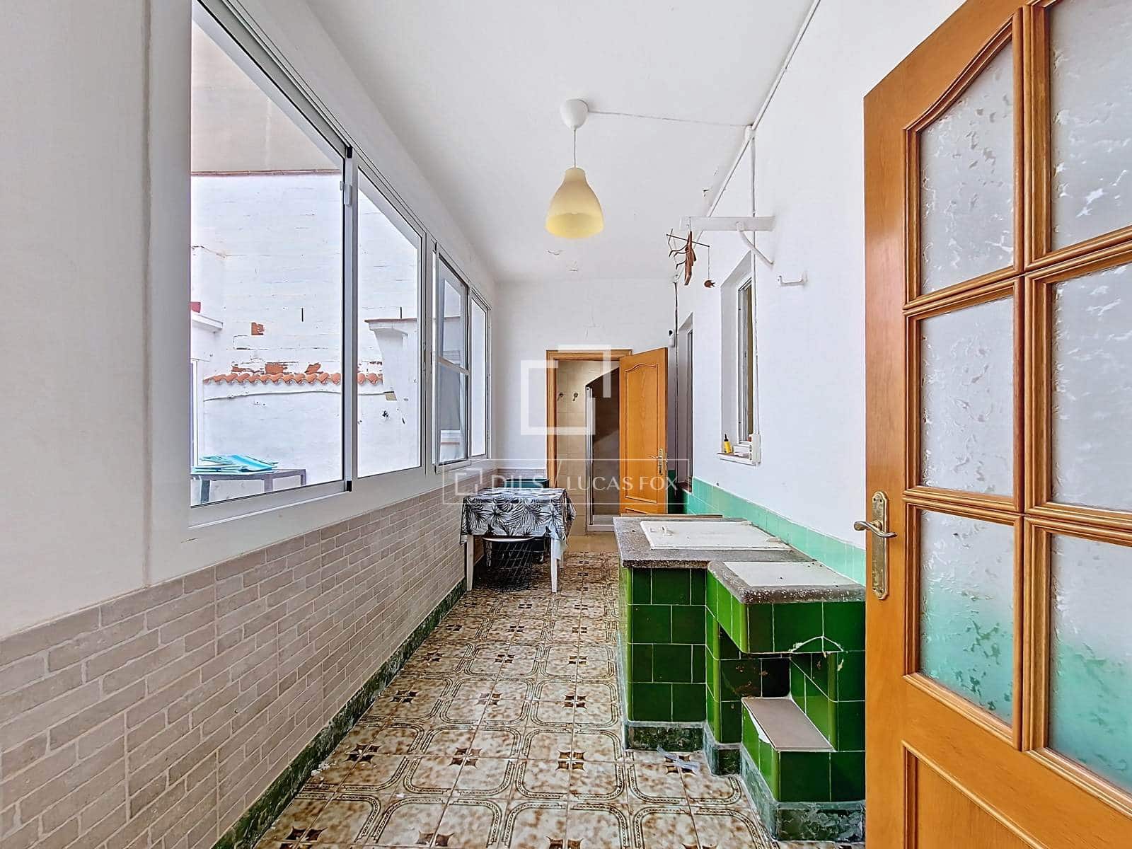 4 slaapkamer Villa te koop in Vilanova i la Geltru - € 450.000 (Ref: 9675957)