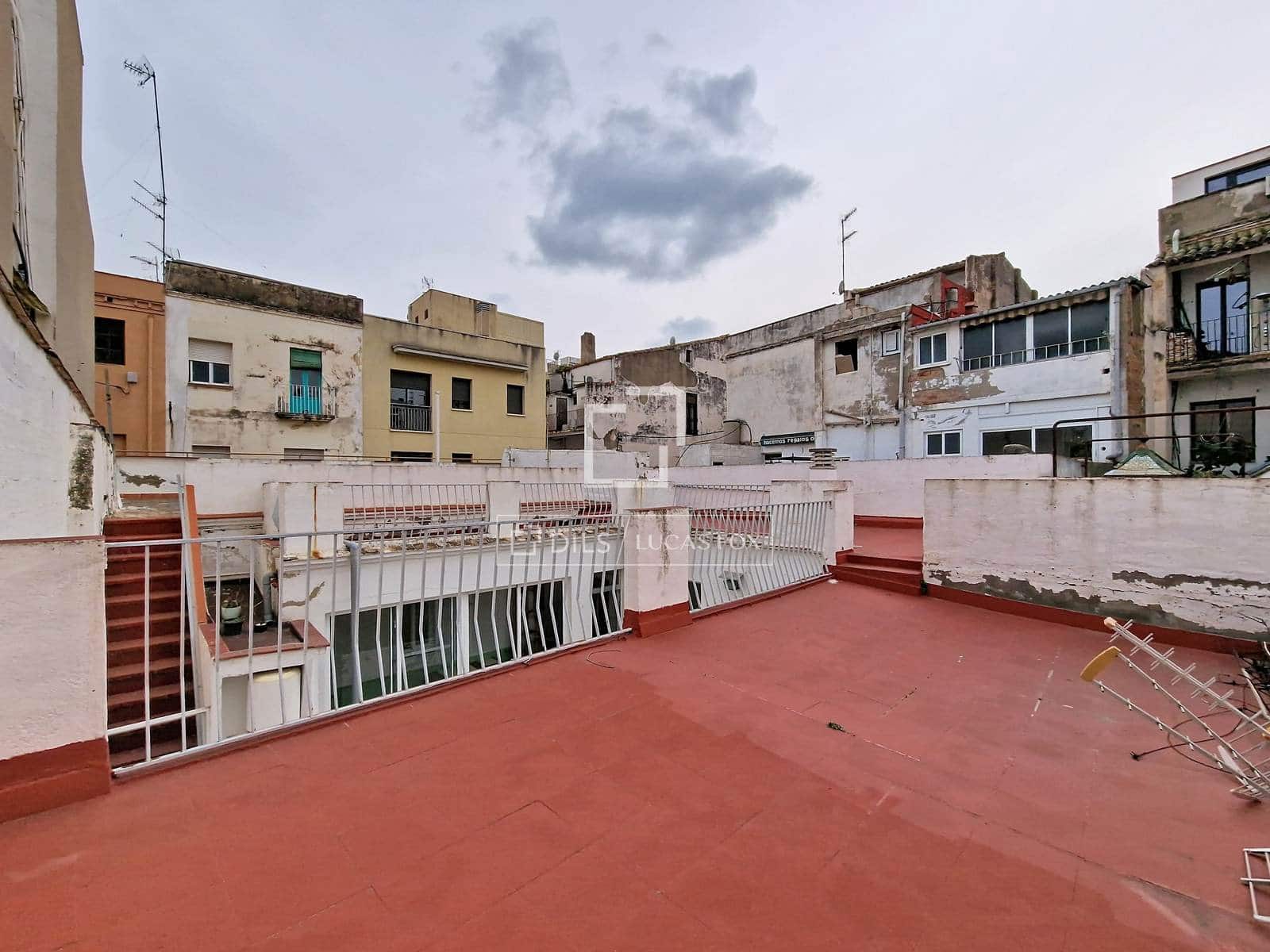 4 slaapkamer Villa te koop in Vilanova i la Geltru - € 450.000 (Ref: 9675957)