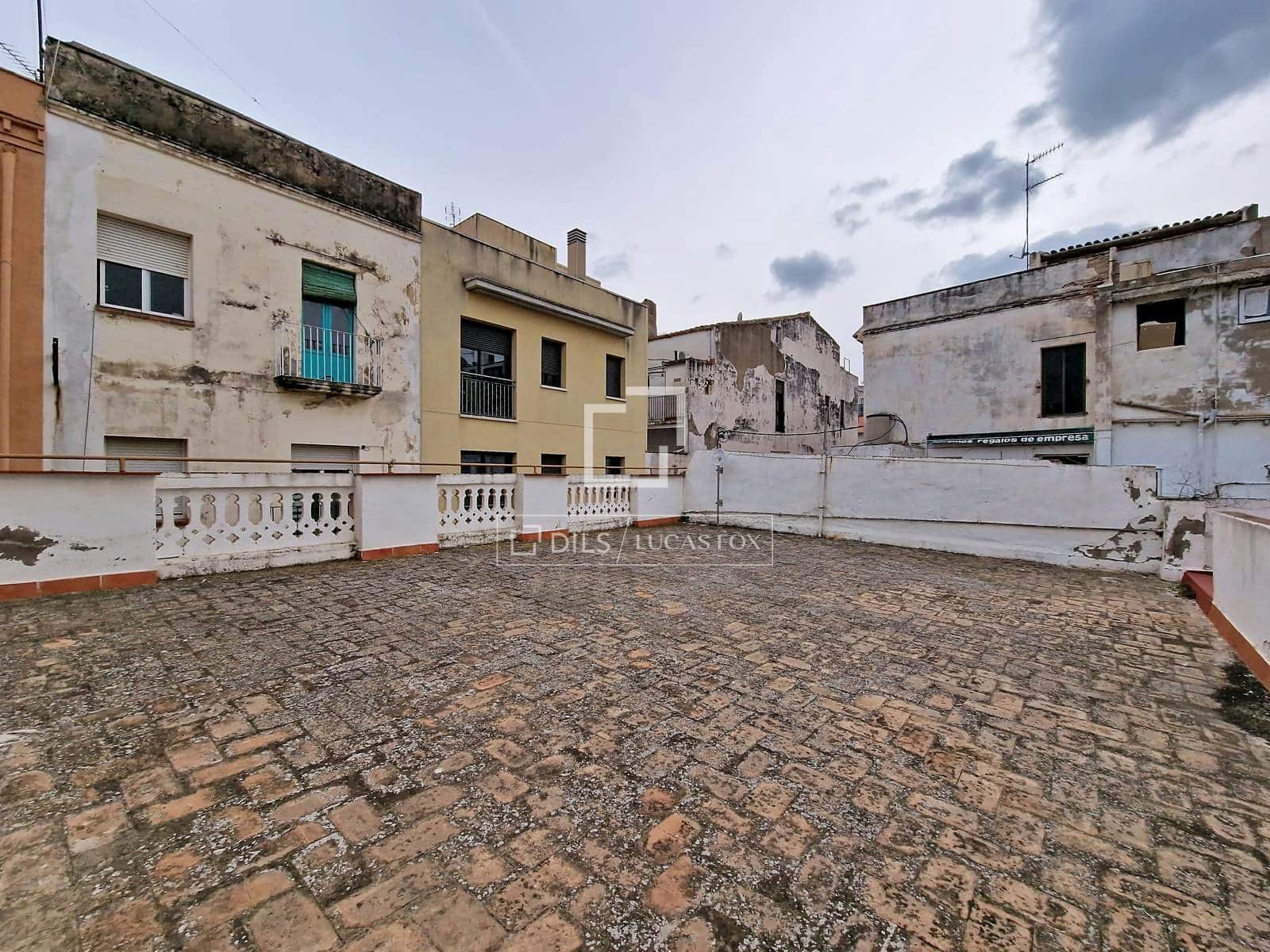 4 slaapkamer Villa te koop in Vilanova i la Geltru - € 450.000 (Ref: 9675957)