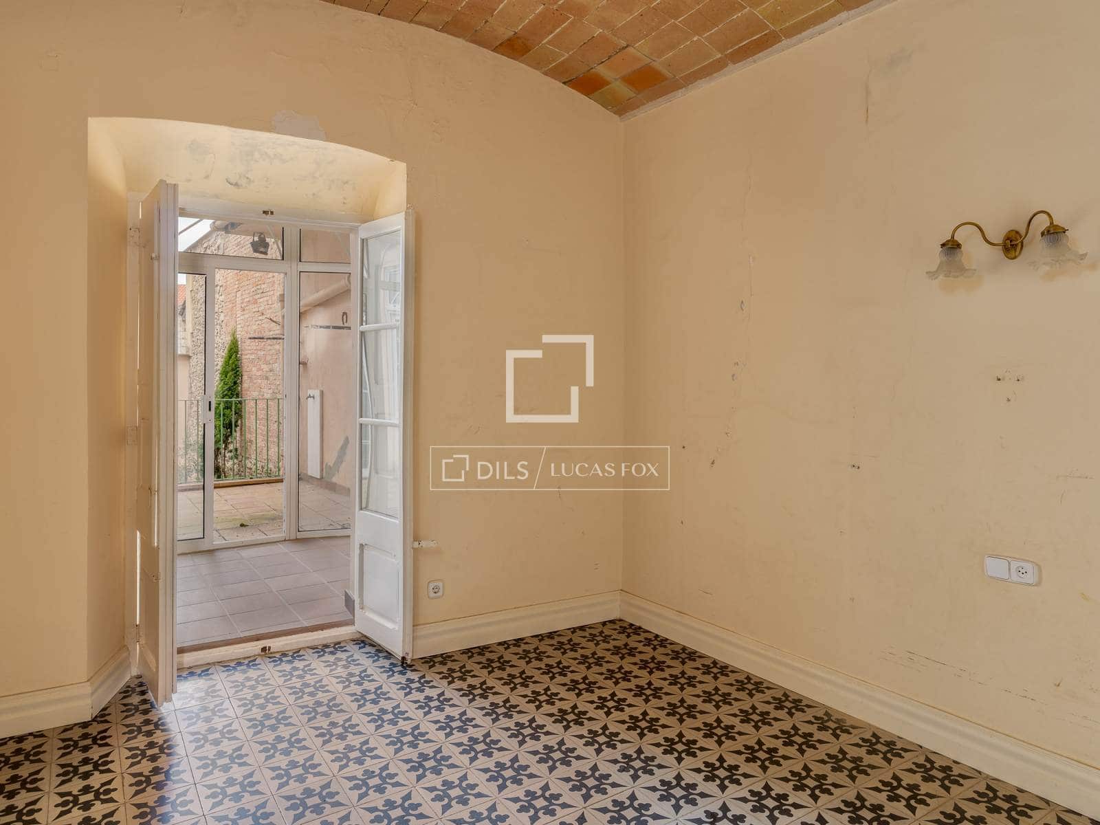 Chalet de 8 habitaciones en Banyoles en venta - 465.000 € (Ref: 9675958)