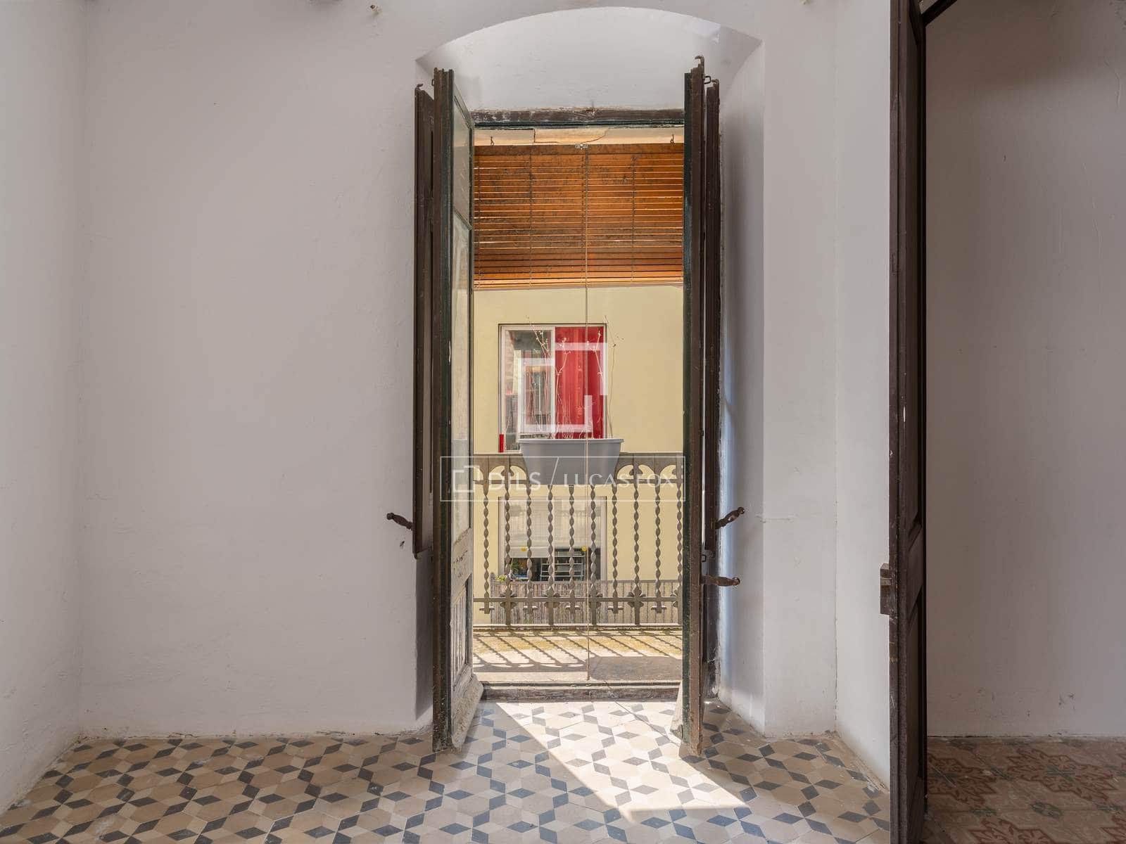 Chalet de 8 habitaciones en Banyoles en venta - 465.000 € (Ref: 9675958)