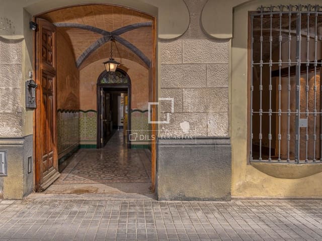 Chalet de 8 habitaciones en Banyoles en venta - 465.000 € (Ref: 9675958)