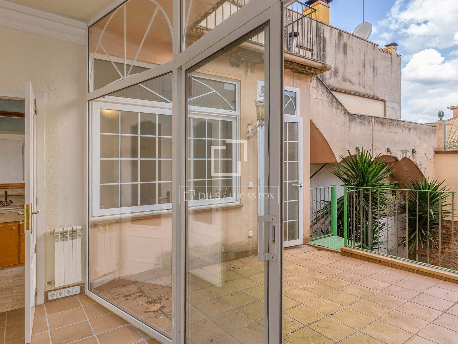 Chalet de 8 habitaciones en Banyoles en venta - 465.000 € (Ref: 9675958)