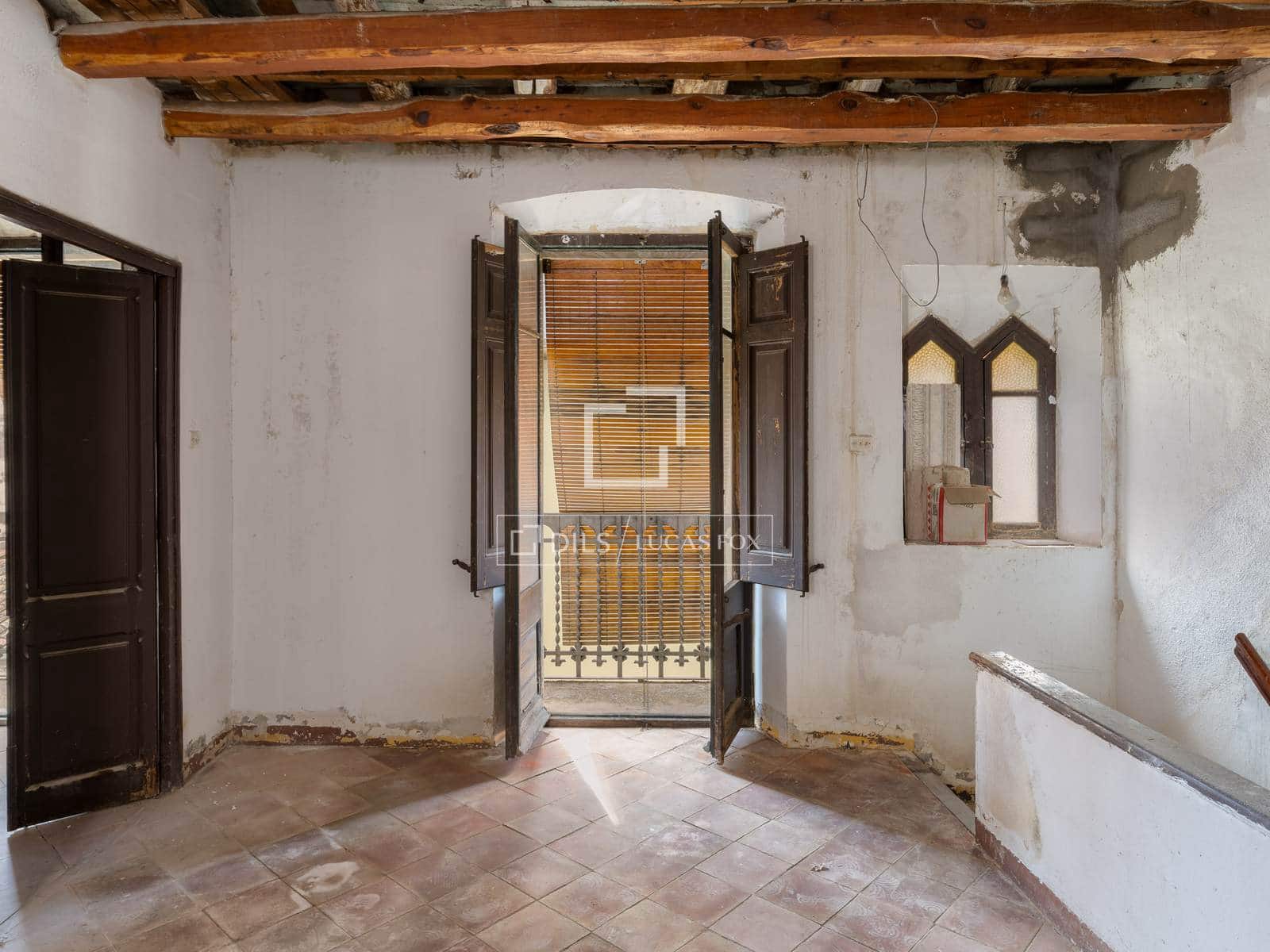 Chalet de 8 habitaciones en Banyoles en venta - 465.000 € (Ref: 9675958)