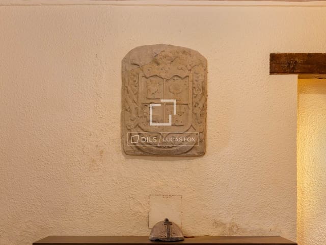 Chalet de 8 habitaciones en Banyoles en venta - 465.000 € (Ref: 9675958)