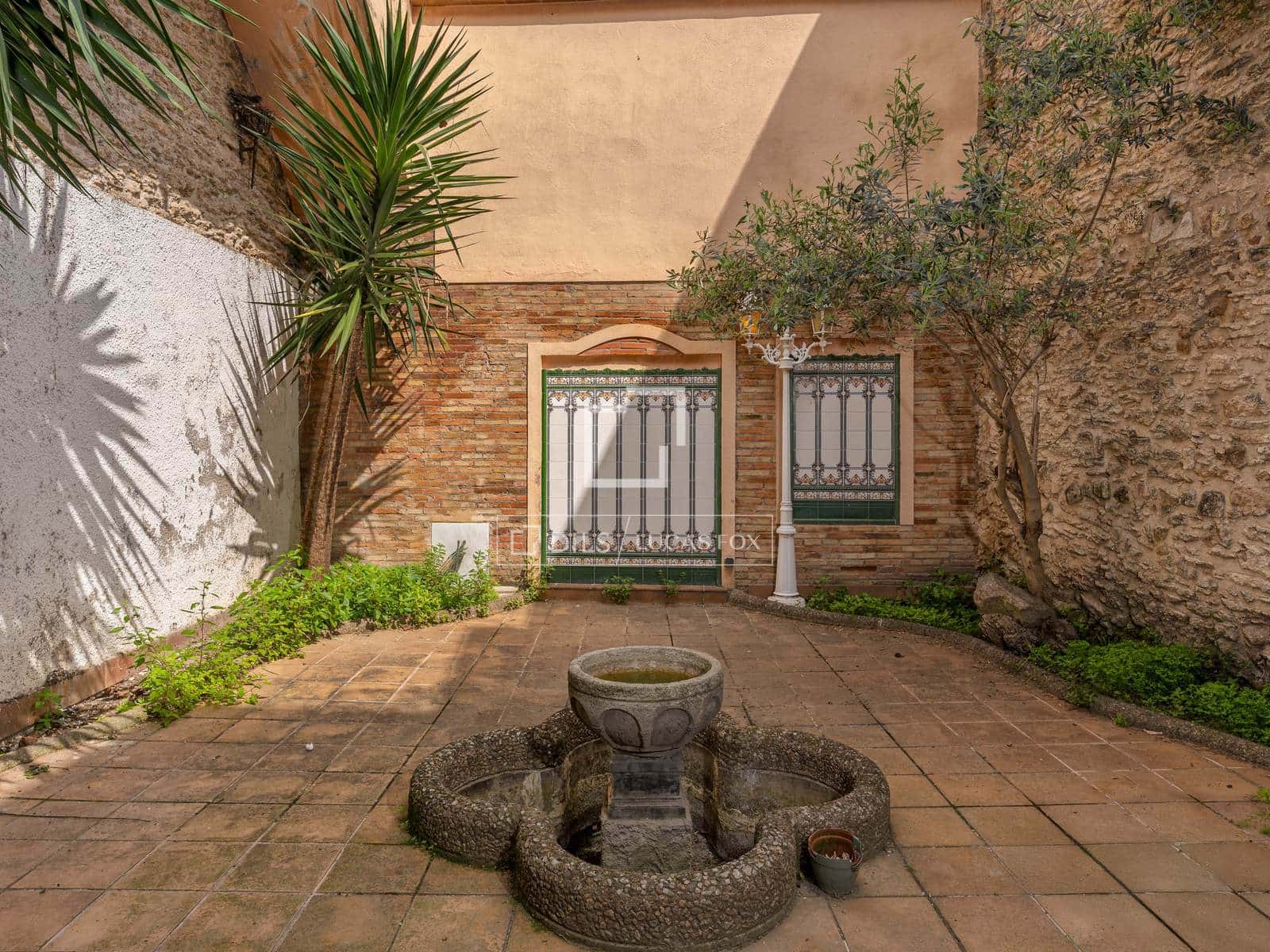 Chalet de 8 habitaciones en Banyoles en venta - 465.000 € (Ref: 9675958)