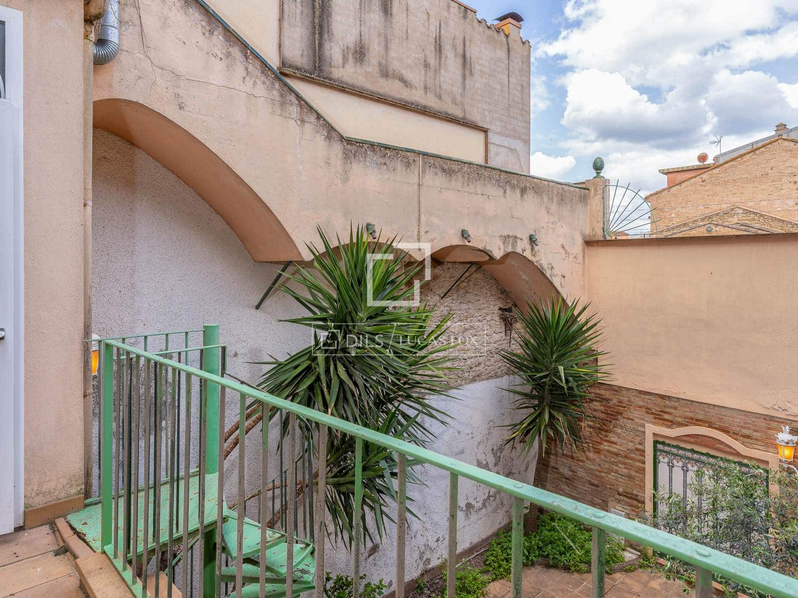 Chalet de 8 habitaciones en Banyoles en venta - 465.000 € (Ref: 9675958)