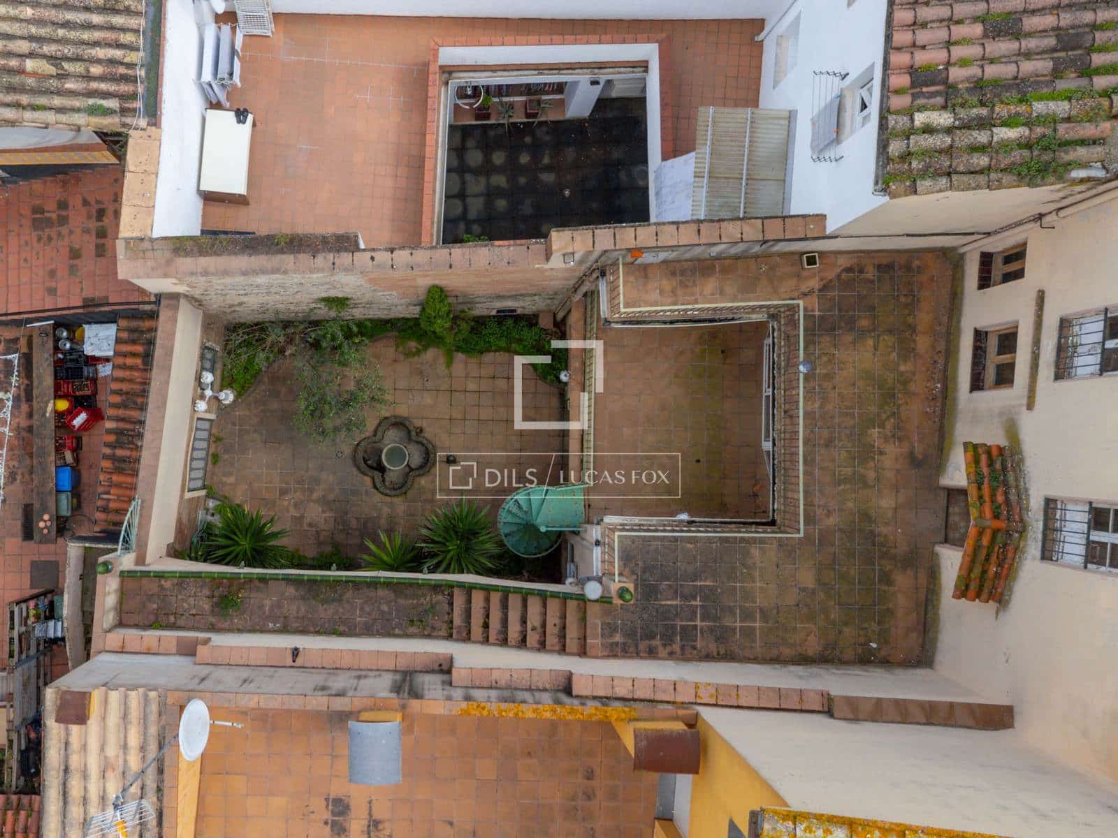 Chalet de 8 habitaciones en Banyoles en venta - 465.000 € (Ref: 9675958)