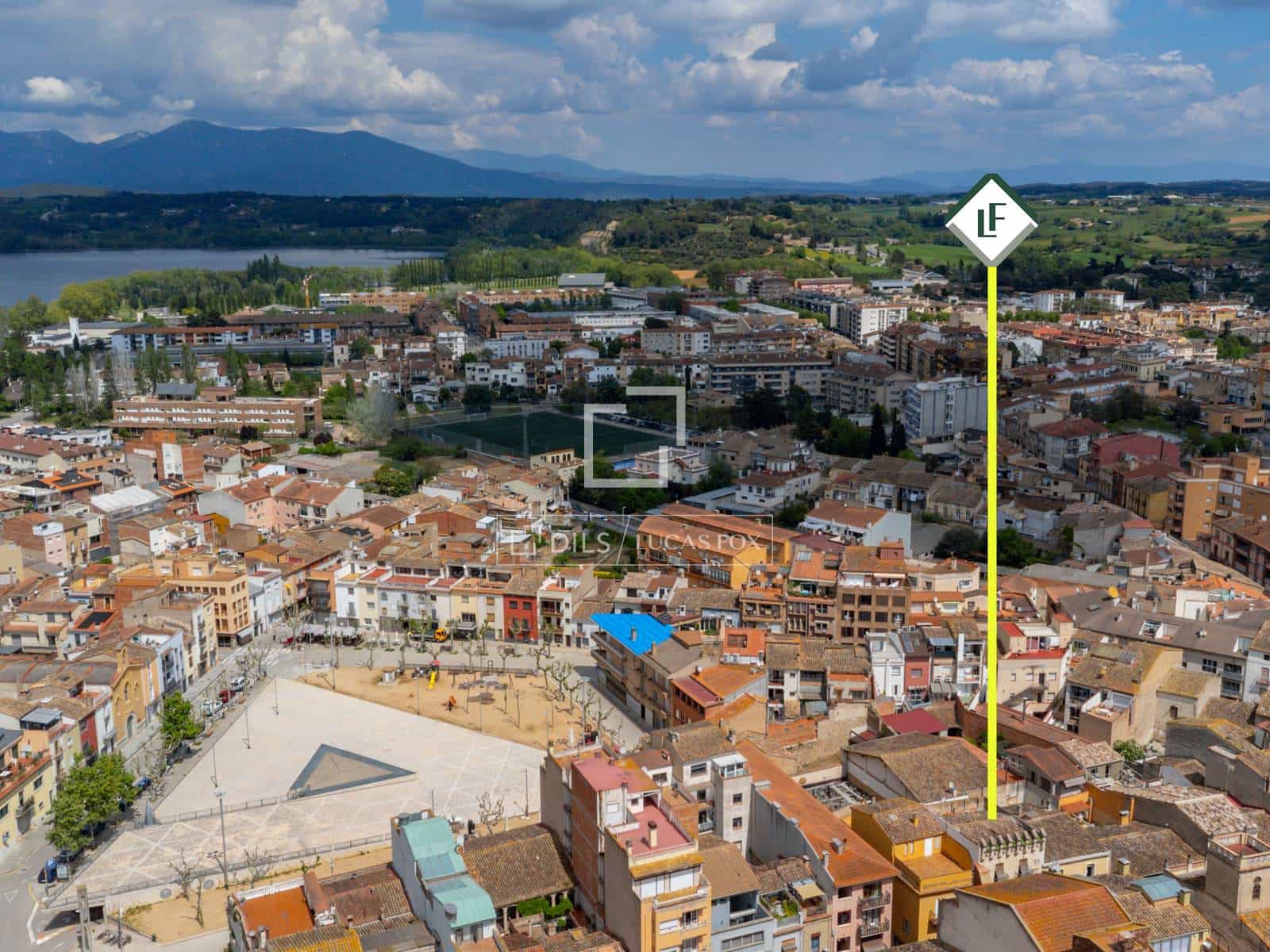 Chalet de 8 habitaciones en Banyoles en venta - 465.000 € (Ref: 9675958)