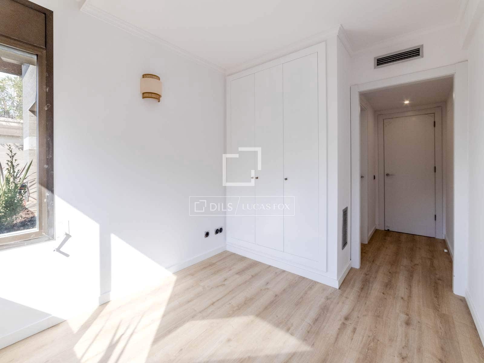 4 chambre Villa/Maison à vendre à Sitges avec piscine garage - 975 000 € (Ref: 9675959)