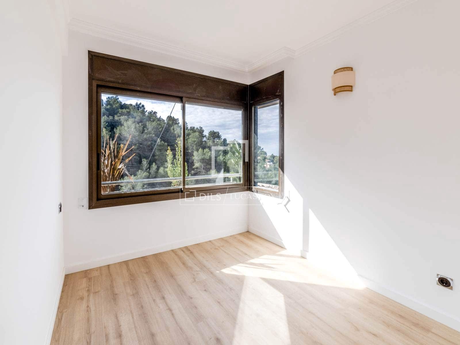 4 chambre Villa/Maison à vendre à Sitges avec piscine garage - 975 000 € (Ref: 9675959)