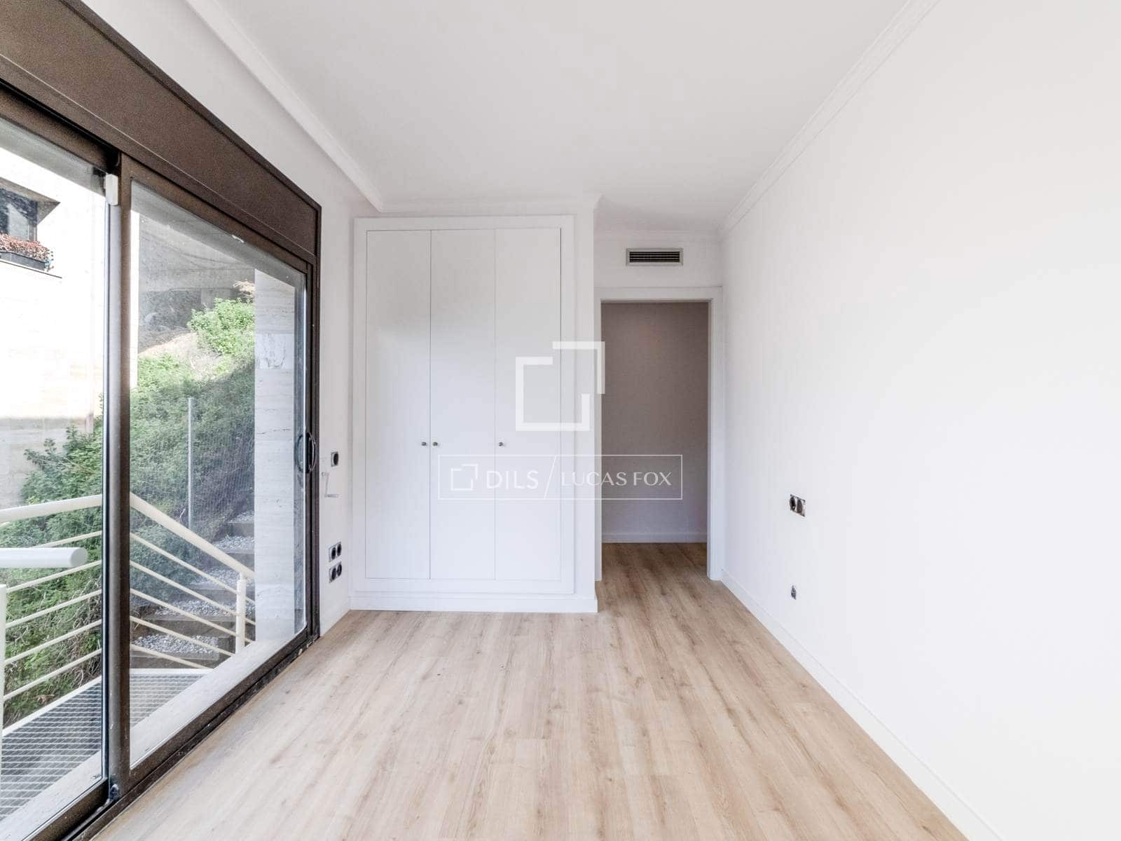 4 chambre Villa/Maison à vendre à Sitges avec piscine garage - 975 000 € (Ref: 9675959)