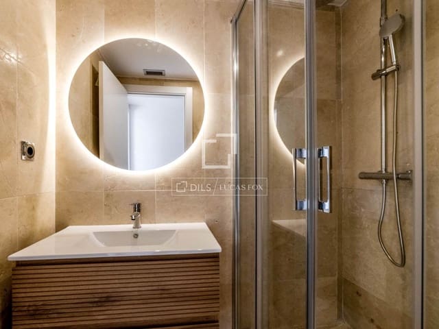 4 chambre Villa/Maison à vendre à Sitges avec piscine garage - 975 000 € (Ref: 9675959)