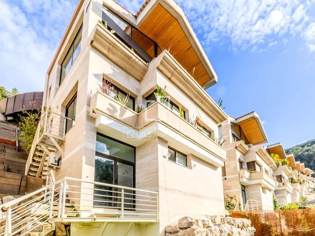 4 chambre Villa/Maison à vendre à Sitges avec piscine garage - 975 000 € (Ref: 9675959)