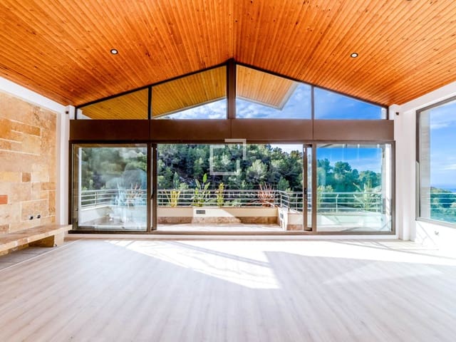 4 chambre Villa/Maison à vendre à Sitges avec piscine garage - 975 000 € (Ref: 9675959)