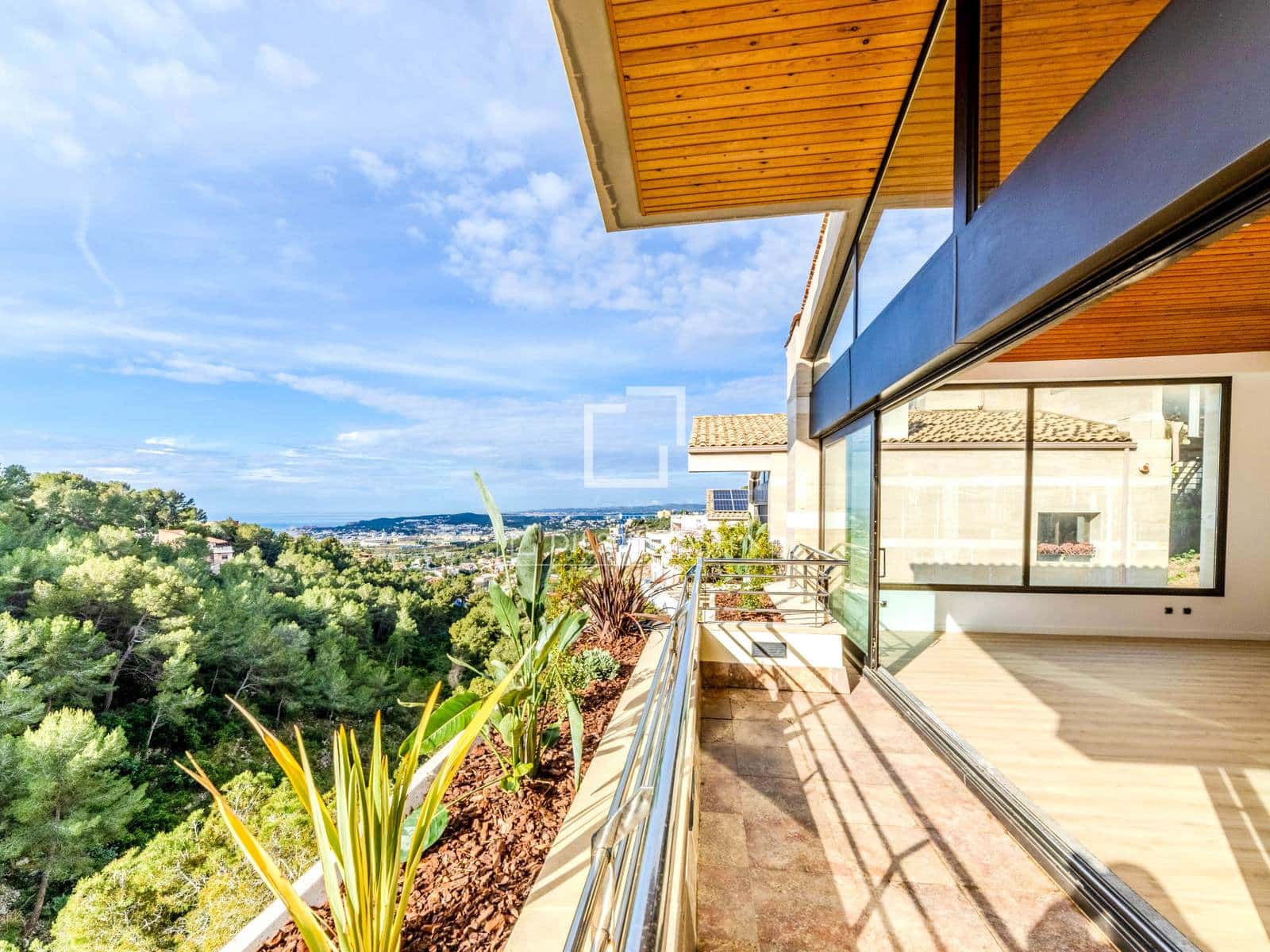 4 chambre Villa/Maison à vendre à Sitges avec piscine garage - 975 000 € (Ref: 9675959)