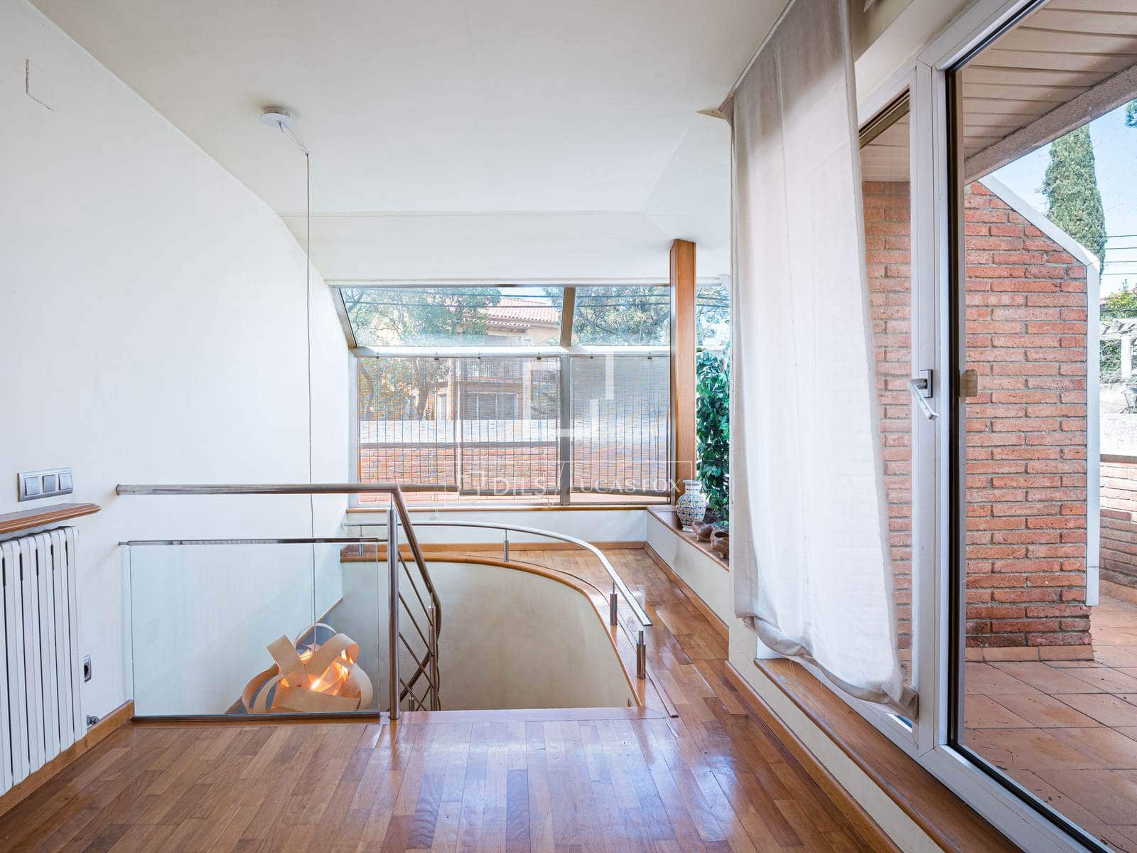 6 soverom Villa til salgs i Sant Cugat del Valles med svømmebasseng garasje - € 1 950 000 (Ref: 9676257)