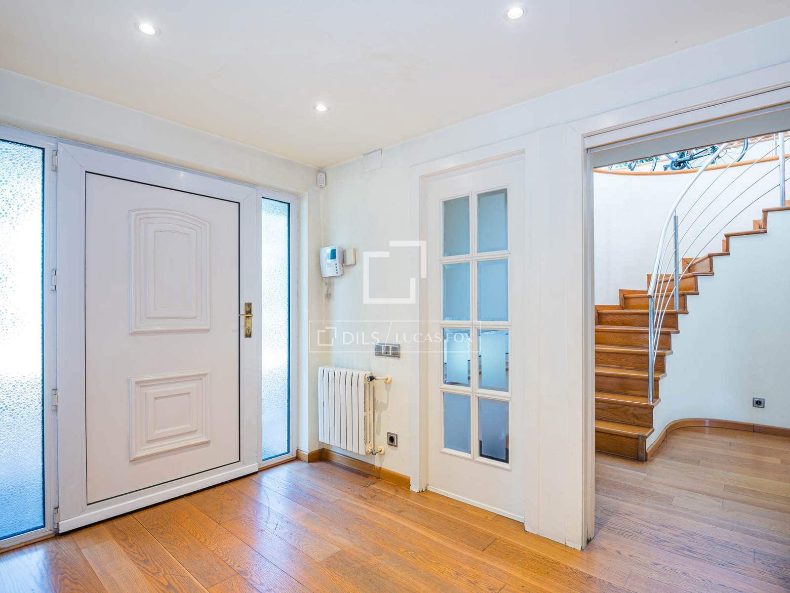 6 soverom Villa til salgs i Sant Cugat del Valles med svømmebasseng garasje - € 1 950 000 (Ref: 9676257)