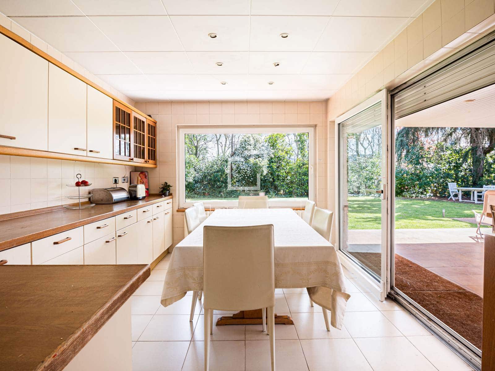 6 soverom Villa til salgs i Sant Cugat del Valles med svømmebasseng garasje - € 1 950 000 (Ref: 9676257)